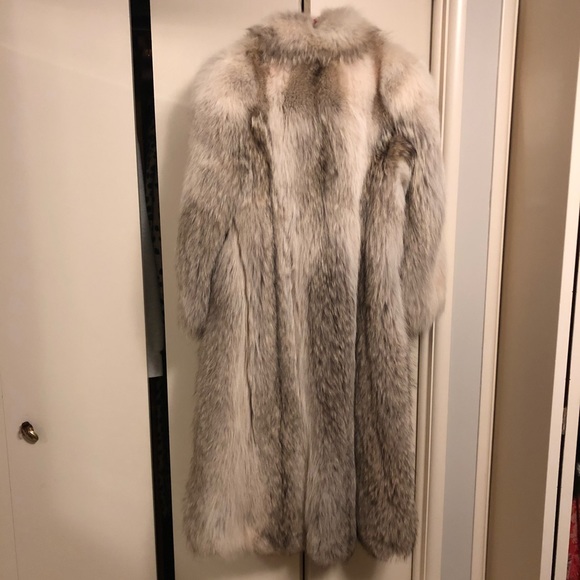 Coyote Fur Coat - Picture 5 of 8